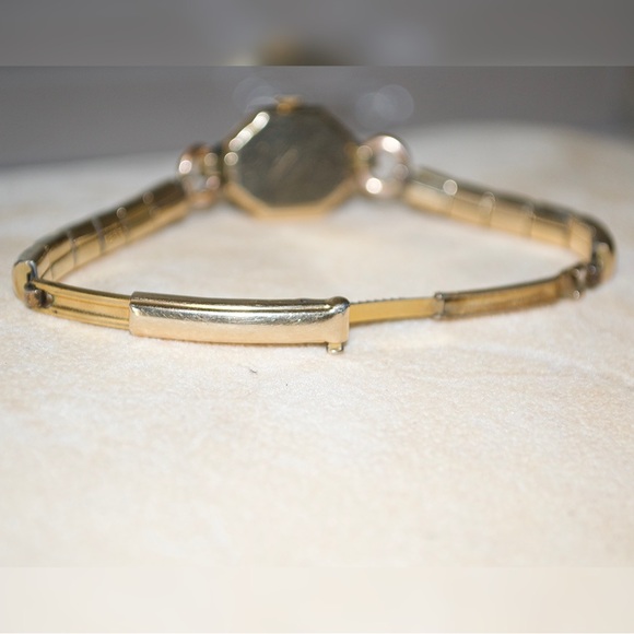 10k Gold Filled Bulova 21 Jewels Wind Up w/Adjustable Gold Filled Band Ladies - Picture 11 of 16